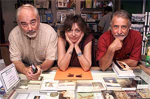 Los escritores Juan Pedro Aparicio, Cristina Fernndez Cubas y Jos Mara Merino. (Foto: J. Cotera)