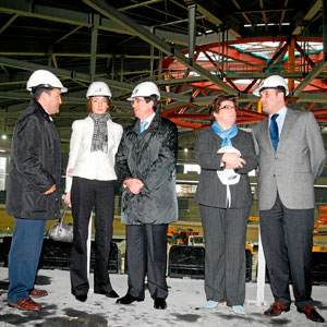Los principales responsables del Palma Arena: Ballester, Puig, Matas, Cirer y Durn durante una visita a las obras.