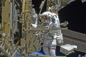 El astronauta Shane Kimbrough, durante el paseo espacial del pasado 20 de noviembre en el exterior de la ISS. (Foto: Reuters)