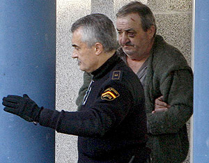 Maximino Couto, tras abandonar ayer los juzgados de Pontevedra. (Foto: EFE)