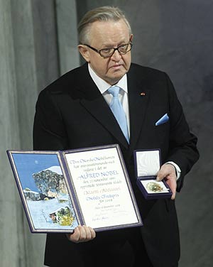 El ex mandatario finlands, en la ceremonia celebrada en Oslo. (Foto: AP)