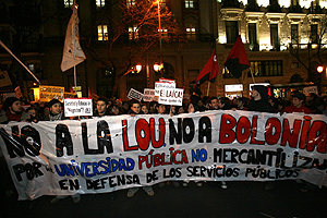 cabecera de la manifestacin frente a la Consejera de Educacin de la calle Alcal. (Foto: Begoa Rivas)