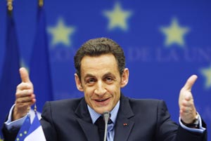 El presidente francs y de turno de la UE, Nicolas Sarkozy, durante la rueda de prensa final del Consejo Europeo. (Foto: REUTERS)