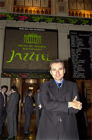 Martin Varsavsky en una imagen tomada en el edificio de la Bolsa de Madrid hace ocho años. (Foto: J. L. Pino/EFE)