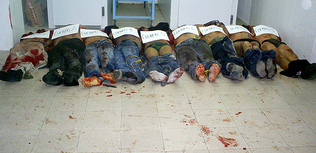 Imagen de los primeros nueve cuerpos hallados. (AP)