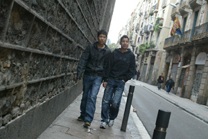 La Generalitat ha detectado en 2008 a un total de 336 menores inmigrantes no acompaados. (Foto: Antonio Moreno)