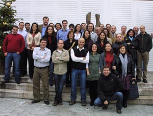 Grupo de jovenes biólogos reunidos en el Centro Nacional de Biotecnología (Foto: CNB)