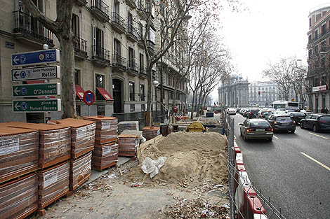 Obras en la calle Serrano de Madrid (Foto: Javier Martnez)