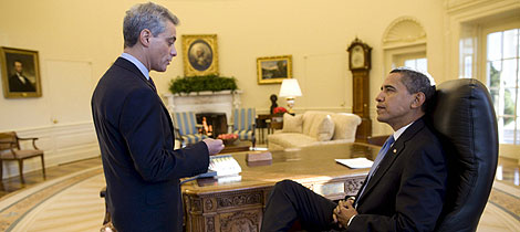 Obama y su jefe de gabinete, Rahm Emanuel, en el Despacho Oval. (Foto: Efe)