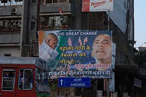 Un cartel de Bombay muestra a Gandhi y a Obama.