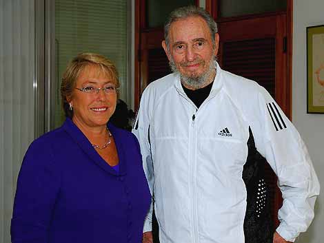 Bachelet y Castro en La Habana. | Foto: gobiernodechile.cl
