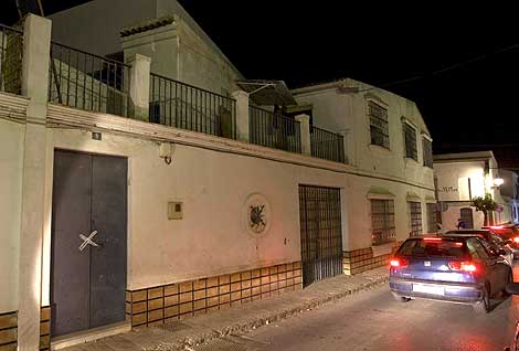 La vivienda de Pilas (Sevilla) en la que se produjo el suceso. | Efe