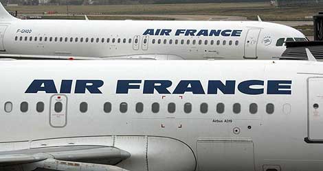 Dos aviones de la compaa area Air France. | AFP