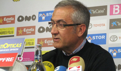 El entrenador del Mallorca durante la rueda de prensa. | RCD Mallorca