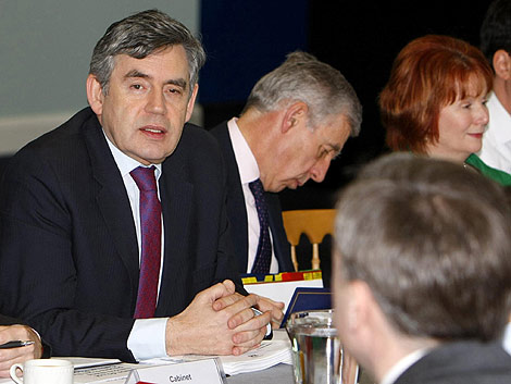 El primer ministro britnico, Gordon Brown, y el ministro de Justicia, Jack Straw. | AP