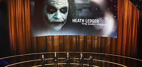 Heath Ledger, en el momento de anunciarse su premio. | Reuters