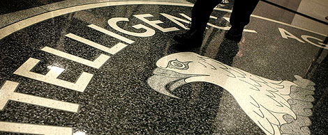 El sello de la CIA en la sede de agencia en McLean, Virginia. | AFP