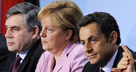 Gordon Bronw, Angela Merkel y Nicolas Sarkozy en Berln. | AFP
