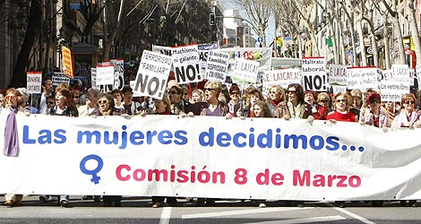 Las mujeres salen a la calle para reclamar la igualdad y la defensa de ...