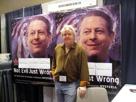 Phelim McAleer, al presentar ayer su documental ‘No malvado, sólo equivocado’, en contra de Al Gore. | C. F.