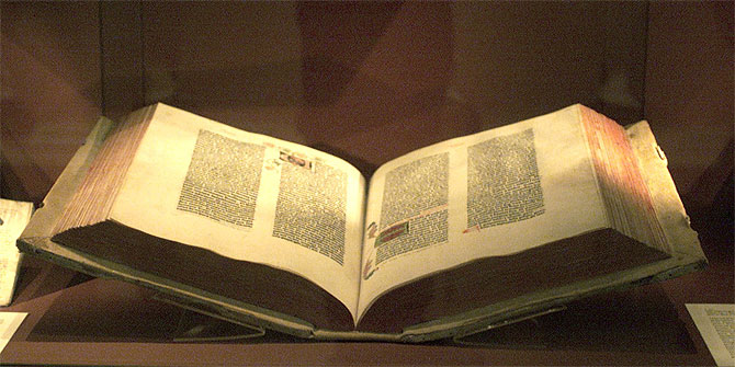 Biblia de Gutenberg expuesta en la Biblioteca de la Universidad de Goettingen. (Foto: AP)