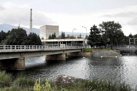 Exterior de la central nuclear de Santa María de Garoña en la provincia de Burgos. | El Mundo