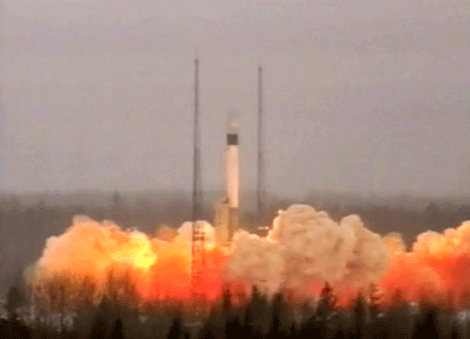 Lanzamiento del cohete Rockot, que transporta la nave GOCE. | ESA