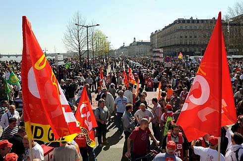 Manifestacin de trabajadores en la ciudad de Burdeos. | Efe
