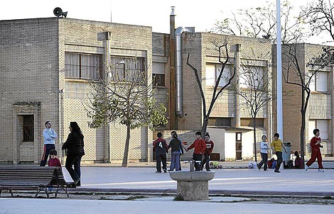 Colegio pblico de la pedana valenciana de Benimmet | Benito Pajares