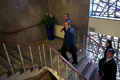 El ministro de Defensa israel, Ehud Barak, llega a la reunin semanal del gabinete de gobierno, en Jerusaln. | Efe