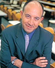 Gonzalo Bernardos.