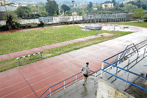 Aspecto de las actuales pistas de atletismo de Santa Coloma. | Santi Cogolludo
