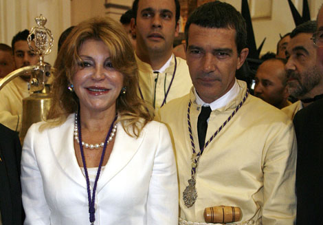 La baronesa Thysse y Antonio Banderas en la salida de Lgrimas y Favores. | Carlos Daz