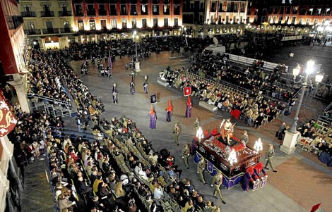 Aspecto General de la Plaza Mayor de Valladolid durante el Viernes Santo de hace un ao. | Pablo Requejo