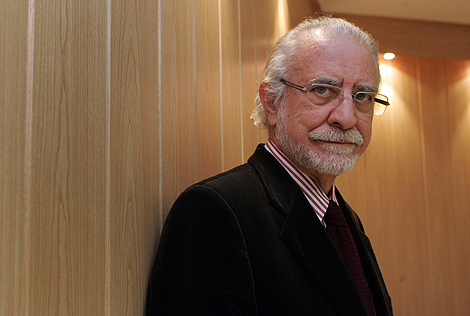 José María Merino, escritor leonés galardonado con el Premio Castilla y León de las Letras 2009 .| Ical