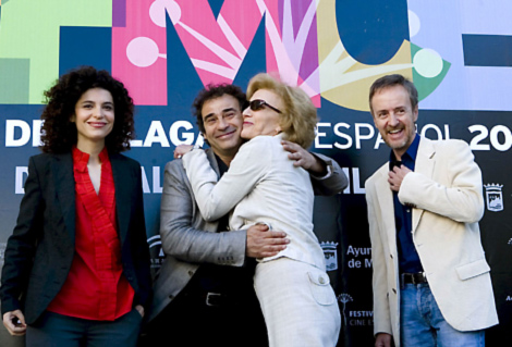 Los actores Irene Visedo, Eduard Fernndez, Marisa Paredes y Carlos Hiplito, protagonistas de 'Amores locos'. | Foto: Efe