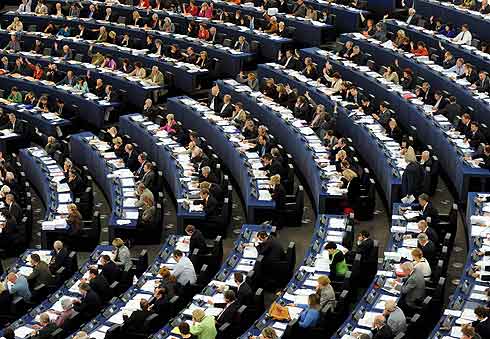 Vista de diputados europeos en una sesión plenaria. | Efe