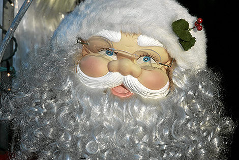 Una representacin de Papa Noel durante las pasadas navidades. | Diego Sinova