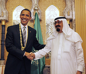 Obama, conderado por el rey saud con el 'Medalln del rey Abdelaziz' en Riad. | Efe