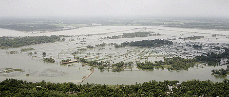 Inundacin en Sundarbn, India, tras el paso del cicln 'Ail'. | Efe