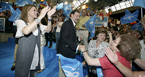 Rajoy y De Cospedal, durante el acto electoral en Ciudad Real. | Efe