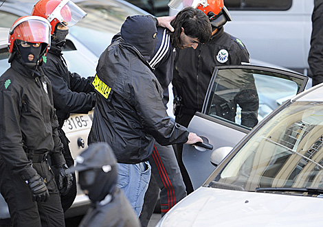 Momento de las detenciones del martes en Vitoria. | Pablo Gonzlez