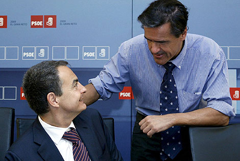 Zapatero y Lpez Aguilar, en la reunin de la Comisin Ejecutiva Federal del PSOE. | I. Mesa