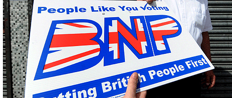 Propaganda electoral del Partido Nacional Britnico, de extrema derecha. | Efe