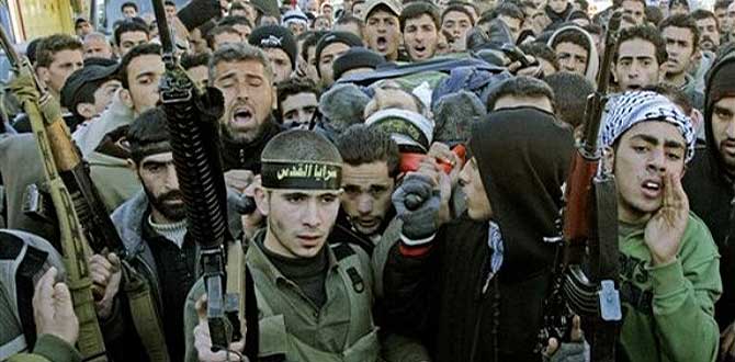Funeral de Obeidi, jefe militar de Yihad, vctima de otro chivatazo. | AP