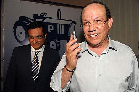 El fundador del PAM, Fuad Ali El Himma , sonríe tras conocer los resultados electorales. | AFP