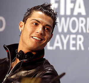 Cristiano Ronaldo durante una gala de la FIFA. | Afp