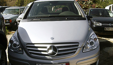 Uno de los Mercedes que se subastarn. Se trata del lote nmero 40 por 3.600 euros.