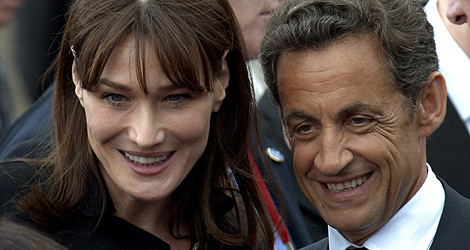 Carla Bruni junto a su marido, Nicols SarKozy.| AFP