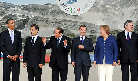 Obama, Sarkozy, Berlusconi, Medvedev, Merkel y Brown, en la cumbre. | Efe